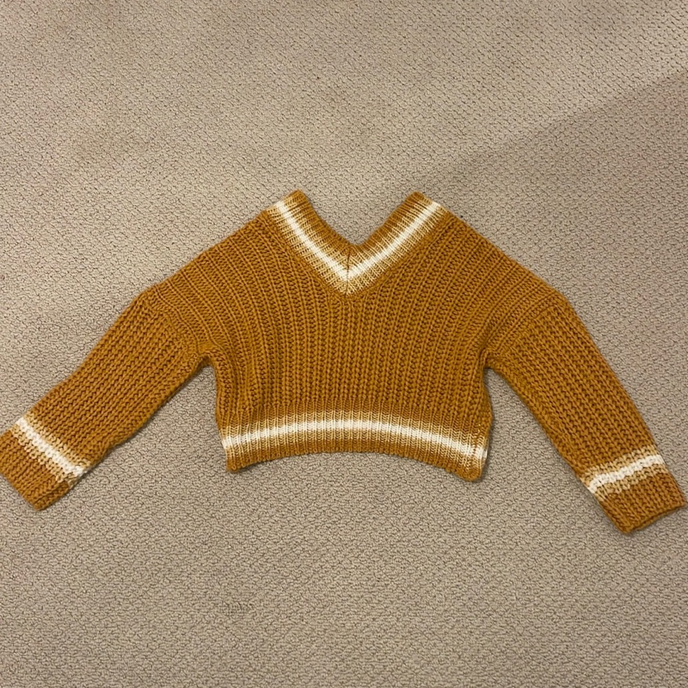 Yellow v-neck sweater BRAND NEW WITH TAGS